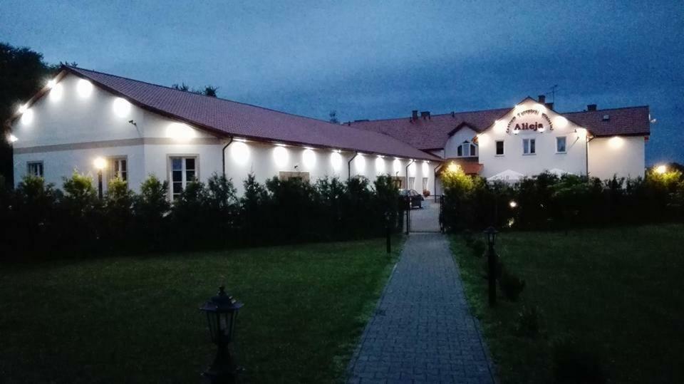 Centrum Turystyki Wiejskiej Alicja Ksiezpol Exterior photo